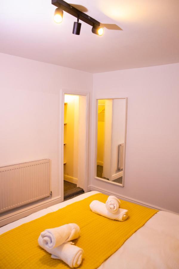 Ideal Contractors Family Group Stay With 3 Double Bedrooms Near Gloucester Quays And Parking Hempstead  Zewnętrze zdjęcie